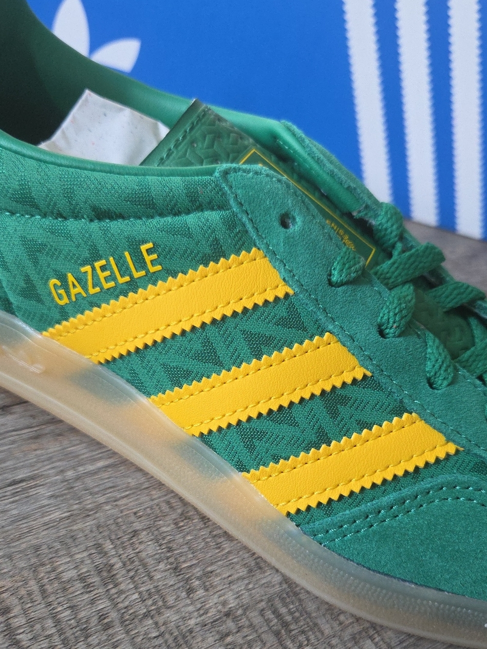 NWT Adidas Women's Gazelle Indoor 'Bold Green EQT Yellow' Shoes JR2416 - Picture 6 of 12